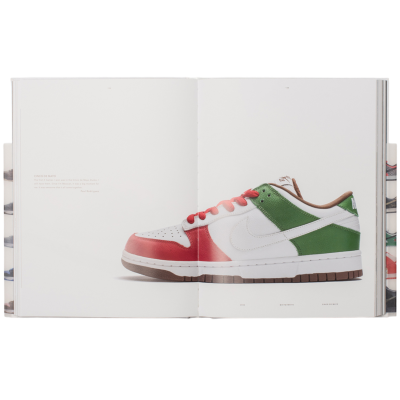 Книга Nike Dunk купить в интернет-магазине Kicksmania