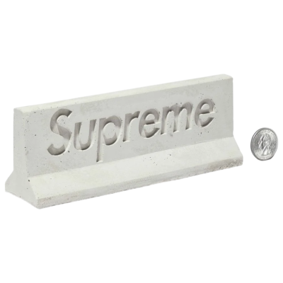 Supreme Jersey Barrier 1:12 купить в интернет-магазине Kicksmania