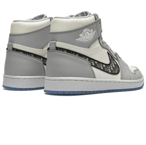 Dior x Jordan 1 High - купить оригинальные лимитированные кроссовки | Kicksmania.ru | Магазин Киксмания