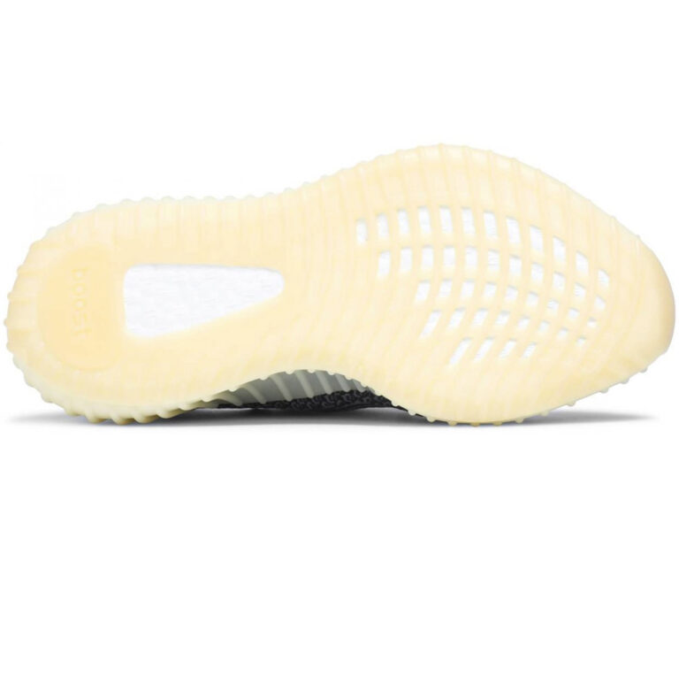 Adidas Yeezy Boost 350 v2 Carbon - купить оригинальные лимитированные кроссовки | Kicksmania.ru | Магазин Киксмания